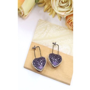 Boucles d'oreilles pendantes tendance en laiton plaqué argent de qualité supérieure avec zircon, pour femme, idéales pour les soirées et les fêtes, collection mode - Product Image 1