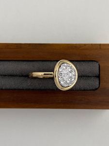 แหวนเพชรทรงกลมเพาะเลี้ยงในห้องปฏิบัติการ ประดับขอบเพชร สำหรับผู้หญิง ทองคำแท้ 14K ของขวัญวันครบรอบสุดพิเศษสำหรับแฟนสาว - Product Image 2