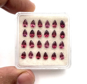 พลอยโกเมนธรรมชาติจากโมซัมบิก รูปทรงลูกแพร์สีแดงเจียระไน มีหลายขนาดสำหรับทำเครื่องประดับ - Product Image 4