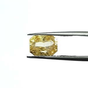 พลอยแซฟไฟร์สีเหลืองทรงแปดเหลี่ยมธรรมชาติ 5.54 กะรัต จากศรีลังกา สำหรับทำเครื่องประดับและแหวน พร้อมแผนภูมิราตติ 6.25 YTNNS-200 - Product Image 1