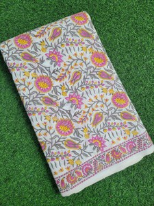 Tela de Algodón Estampada a Mano con Diseño Mugal Butta, Transpirable, Ligera y Ecológica para Confección de Vestidos de Mujer - Product Image 4
