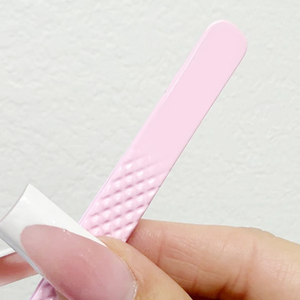 Pince à cils rose diamant à pointe coudée à 90 degrés en acier, pour volume de cils, emballage boîte rose personnalisable - Product Image 2