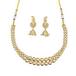 Beau collier de créateur de paon antique avec accessoire de mode plaqué or - Product Image 1