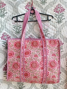 Bolsa de Mano de Algodón Rosa a la Moda con Bordado Floral Azul, Estilo Bohemio, Abierta, para Compras, para Mujer, para Toda Temporada - Product Image 1