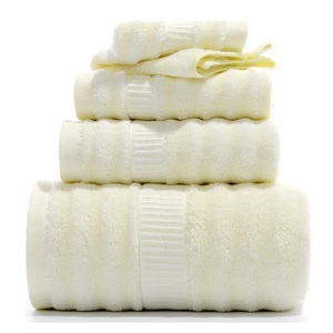 Ensemble de serviettes lavables 100% coton de haute qualité, serviettes pour le visage et le corps, pour la salle de bain, les toilettes, les serviettes de bain, fabriquées au Pakistan - Product Image 3