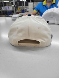 Casquette de baseball structurée en coton à 5 panneaux avec logo brodé 2D/3D réglable et cordon, style jeune et dynamique, fabriquée au Vietnam - Product Image 3