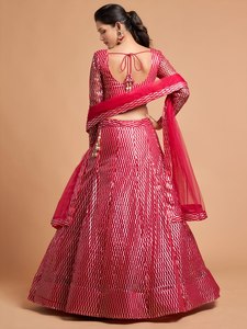 Ensemble jupe et haut court en mousseline brodée de fil rose, coupe trapèze, col en V, pour soirée, polyester/coton - Product Image 5