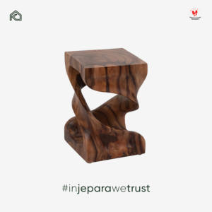 Mesa Auxiliar de Madera de Teca Sólida con Diseño Espiral Hecho a Mano, Taburete Decorativo para Sala de Estar, Jepara, Indonesia - Product Image 3