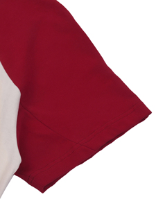 T-shirt classique à manches courtes pour homme, coupe ajustée, avec empiècements latéraux contrastants – Rouge bordeaux et crème – Coton épais pour l'impression de logo – Vente en gros personnalisée - Product Image 3