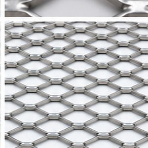 Lámina de Metal Expandido Galvanizado, Rollo de Malla Metálica Expandida, Rollo de Malla Expandida Galvanizada, Malla de Diamante GI - Product Image 1