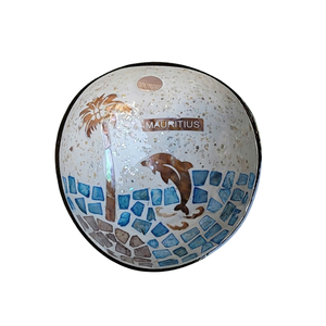 Héritage Éternel Vietnam Bols en Coque de Noix de Coco Écologiques Sur Mesure avec Finition Laquée Incrustée, Approvisionnement en Gros, Expédition Mondiale - Product Image 1