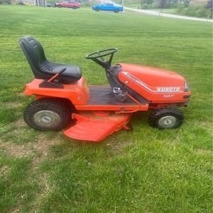 รถตัดหญ้าแบบนั่งขับ Kubota Zero Turn ขนาด 24 แรงม้า เครื่องยนต์ดีเซล 2 จังหวะ ใบมีดตัดขนาด 60 นิ้ว ระบบขับเคลื่อนแบบตีนตะขาบสำหรับงานหนัก เหมาะสำหรับใช้ในสวน (ขายส่ง) - Product Image 2