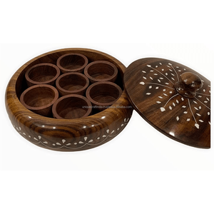 Boîte Masala classique en bois de manguier avec couvercle | Organisateur d'épices artisanal | Récipient à épices en bois traditionnel pour le rangement de la cuisine - Product Image 1