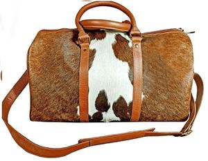 กระเป๋าหนังแท้ลายขนวัว ดีไซน์วินเทจ พร้อมซิป พกพาสะดวก สำหรับเดินทาง จุของได้เยอะ รุ่น LHDB-0043 - Product Image 1