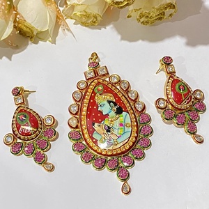 Conjunto de Collar y Pendientes Krishna, Pintado a Mano con Rubíes y Kundan, Chapado en Oro sobre Latón, Certificado por IGI, Joyería Tradicional India para Novias - Product Image 1
