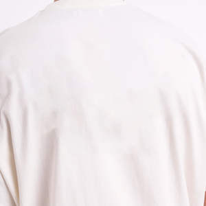 เสื้อยืดคอกลมทรงหลวมสไตล์ทางการสำหรับผู้ชาย ผ้าถักนิตติ้ง 100% ผ้าฝ้าย พร้อมบริการสกรีนโลโก้ตามสั่ง ขายส่งแบบ OEM - Product Image 2