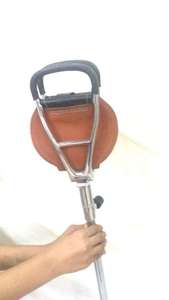 Bastón de Cuero con Asiento Ajustable y Trípode para Caza, Pesca, Senderismo, Golf, Espectadores y Actividades al Aire Libre - Product Image 2
