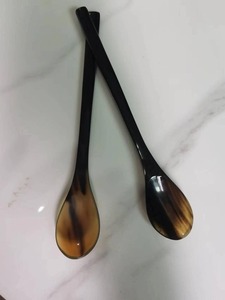Cuillère en corne de buffle polie, style médiéval, faite à la main, style folklorique, étanche, objet d'art et de collection, ustensile de table – Meilleur prix - Product Image 6