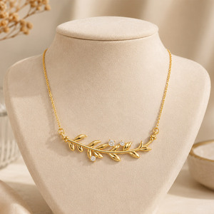 สร้อยคอจี้เพชรพลอยลายดอกไม้สุดอินเทรนด์สำหรับผู้หญิง - Product Image 5