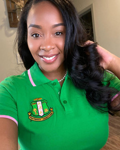 Polo à manches courtes vert col rond coupe classique 100% coton brodé pour l'été avec logo personnalisé AKA 1908 - Product Image 3
