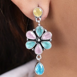 Lot de boucles d'oreilles en argent antique à motifs floraux et pierres multicolores |   Exportateur en gros de boucles d'oreilles pendantes faites à la main |   Bijoux tendance pour femmes Sup - Product Image 6