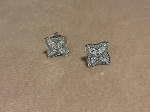 Boucles d'oreilles clous en moissanite de haute qualité, forme poire et diamant rond, motif fleur de lotus, plaqué or avec argent 925, bijoux élégants pour elle - Product Image 2