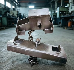 Soporte de Cadena de Acero Negro para Neumático de Repuesto (Porta Ruedas de Repuesto) con Especificaciones Japonesas para Llanta de 10 Hoyos, Modelo 2026-005 - Product Image 2