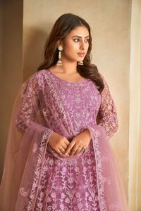 Élégante robe Anarkali violette pour femme, manches 3/4, en Santoon et tulle, semi-couturée, idéale pour les mariages et les occasions festives - Product Image 3