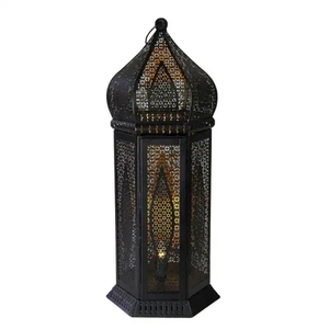 Lanterne à bougie en métal de style marocain, décoration d'intérieur vintage, lampe de table suspendue en fer noir pour usage intérieur - Product Image 1
