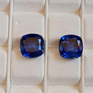 Zafiro Azul Cultivado en Laboratorio de Calidad Premium, Corte Cojín, Tamaños Personalizados para Fabricación de Joyas al por Mayor - Product Image 1