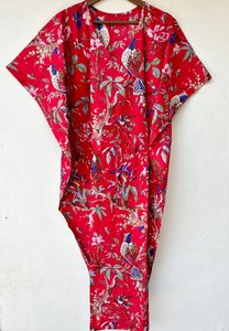 Kaftan léger et respirant en coton indien à imprimé floral rouge, robe d'été bohème pour femmes - Product Image 3