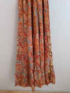 ชุดเดรสผ้าไหมสำหรับผู้หญิง งานแฮนด์เมด ดีไซน์หรูหรา ยาวแบบแม็กซี่ สไตล์โบโฮ ผลิตจากผ้าธรรมชาติที่ยั่งยืน ชุดเดรสฤดูร้อน ชุดสำหรับแขกในงานแต่งงาน - Product Image 4