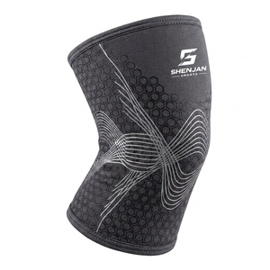Ajustement confortable pour une meilleure performance et des protections de genoux de qualité supérieure alliant compression avancée et construction durable. - Product Image 1