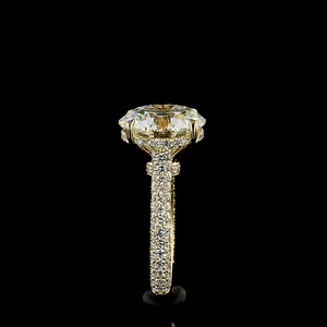 Anillo de Compromiso de Diamantes de Corte Brillante Redondo de 7 Quilates con Certificado IGI de Lujo, Anillos de Boda de Oro Amarillo de 18K con Banda Completa de Pavé - Product Image 2
