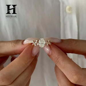 Anillo de Compromiso Vintage con Diamante Cultivado en Laboratorio de Corte Ovalado, Oro Rosa de 14K, Banda con Diseño Floral de Hojas y Enredaderas, Anillo Solitario de Moissanita para Mujer - Product Image 2