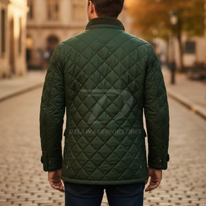 Vestes matelassées élégantes pour hommes, construction rembourrée chaude, conçues pour la saison hivernale et la mode streetwear. - Product Image 4