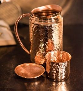 Jarra decorativa de cobre hecha a mano para servir agua en eventos tradicionales, festivales y reuniones familiares - Product Image 2