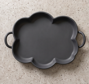 Plateau de service en métal biologique en forme de nuage, noir mat, avec poignées en boucle, vaisselle de luxe pour la maison et le salon - Product Image 4