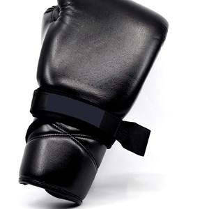 Convertisseur de gants de boxe à lacets en système auto-agrippant pour un ajustement rapide et sûr pour la pratique en salle de sport et le sparring - Product Image 6