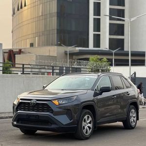 Toyota RAV4 Usado en Venta |   Usado en buen estado, excelente condición, conducción suave, sin accidentes, documentos en buen estado. - Product Image 1