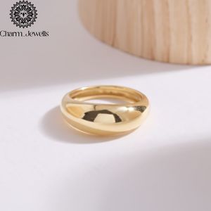Anillo de compromiso y boda clásico minimalista de moissanita chapado en oro amarillo Charm Jewels, unisex, para uso diario - Product Image 1