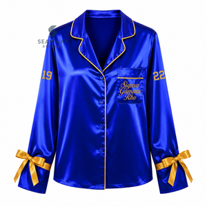 ชุดนอนผ้าซาตินสำหรับผู้หญิง Sigma Gamma Rho แขนยาว ติดกระดุม ปักลาย ชุดนอนสองชิ้น สีน้ำเงิน แต่งขอบสีทอง ชุดลำลอง - Product Image 2