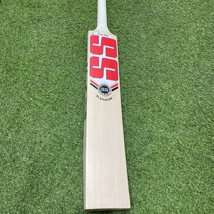 Batte de cricket en saule anglais de qualité professionnelle SS Gladiator Players Grade - Product Image 1