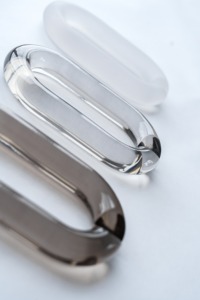 Adornos de pared personalizados hechos a mano con cadena entrelazada, decoración para el hogar, artículo de resina, cadena acrílica adorable para decoración de habitaciones, venta al por mayor. - Product Image 2