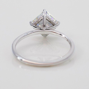Anillo de Compromiso Clásico con Diamante Corte Asscher Blanco en Plata de Ley, Joyería para Uso Diario para Ella - Product Image 3