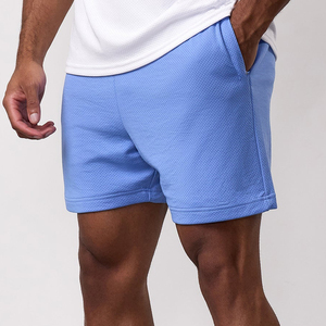 Shorts d'été essentiels pour hommes, style rétro hip-hop américain, respirants, en tissu pelucheux, imprimé lettres, taille mi-haute élastique à 5 points - Product Image 1