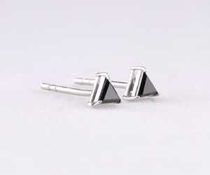 Boucles d'oreilles clous modernes bohèmes en diamant naturel poivre et sel taille triangle, plaqué or, certifiées IGI, pour femme - Product Image 6