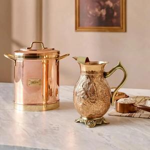 Pichet en cuivre gravé de qualité supérieure, idéal pour les réceptions de mariage et les célébrations traditionnelles, fabriqué à la main en Inde - Product Image 6