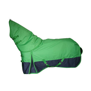 Couverture pour cheval respirante et imperméable, ajustée, avec boucles réglables, construction légère et durable pour toutes les saisons - Product Image 2
