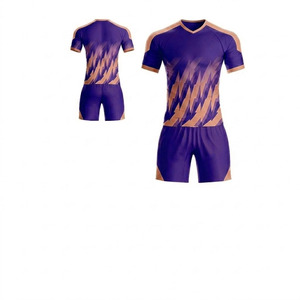 Ensemble de maillots de football unisexe en polyester respirant à séchage rapide, 100 % polyester, service OEM, uniforme de football personnalisé pour équipe - Product Image 1